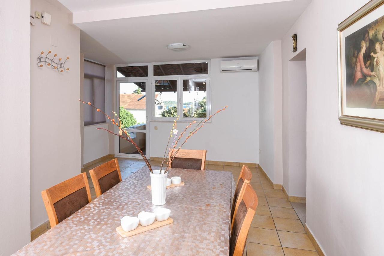 Apartments Karla Orebic Luaran gambar