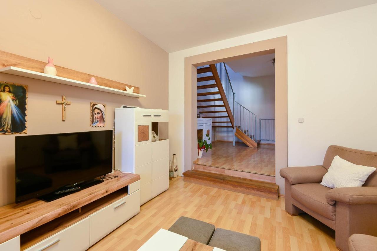 Apartments Karla Orebic Luaran gambar