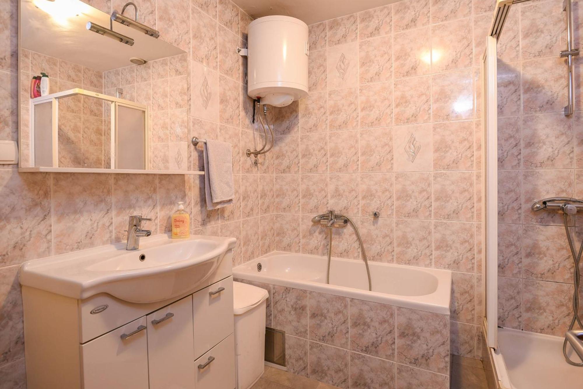 Apartments Karla Orebic Bilik gambar