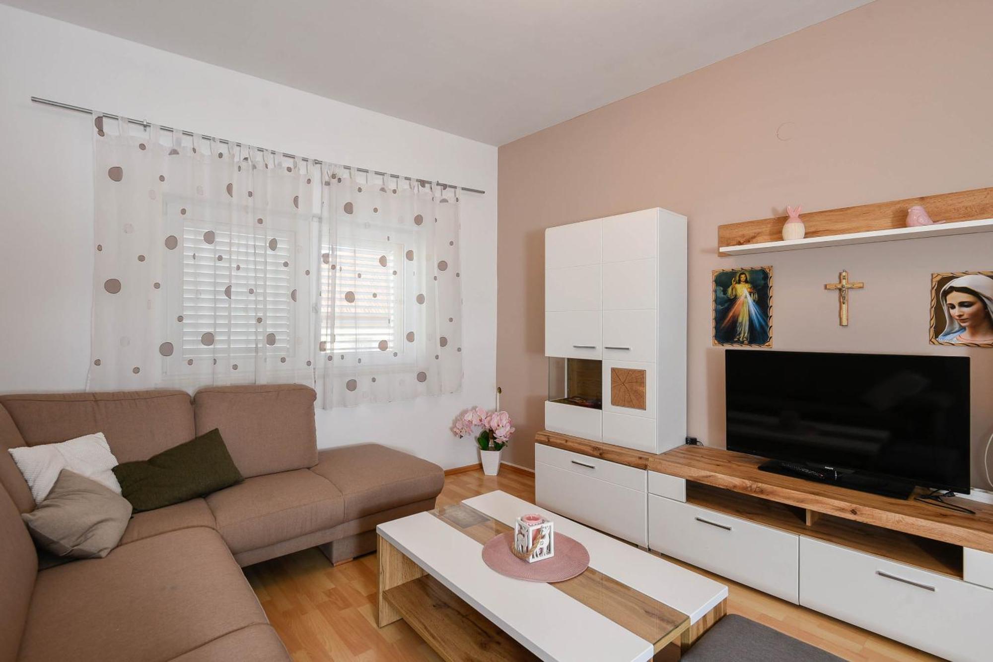 Apartments Karla Orebic Bilik gambar