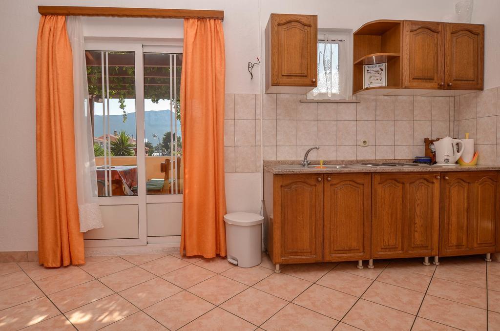 Apartments Karla Orebic Bilik gambar