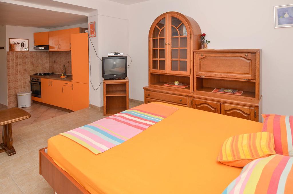 Apartments Karla Orebic Bilik gambar