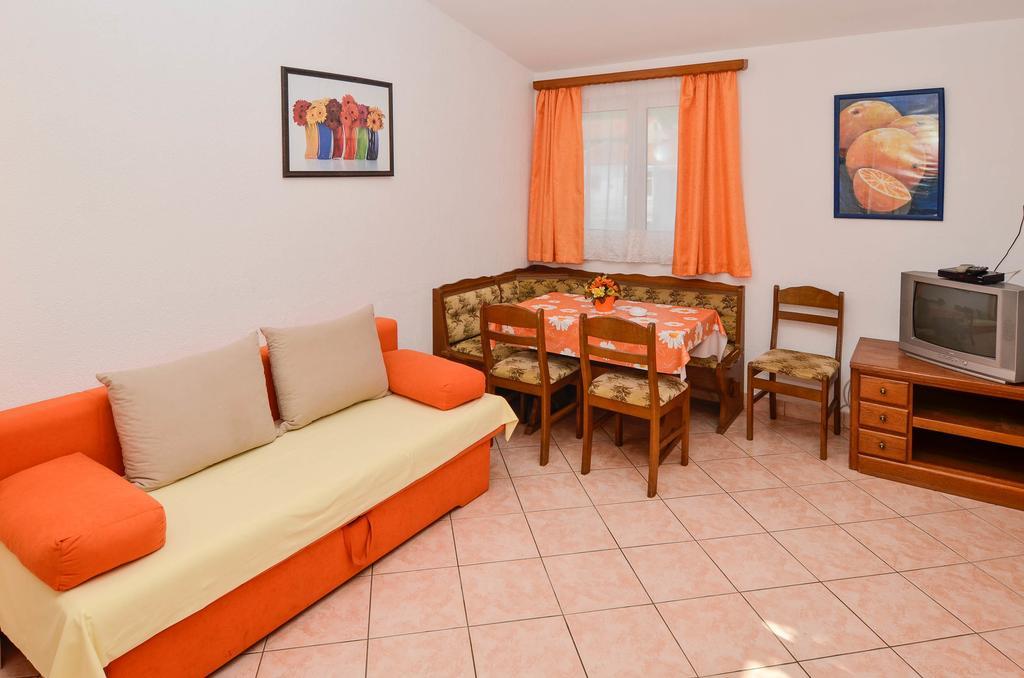 Apartments Karla Orebic Bilik gambar