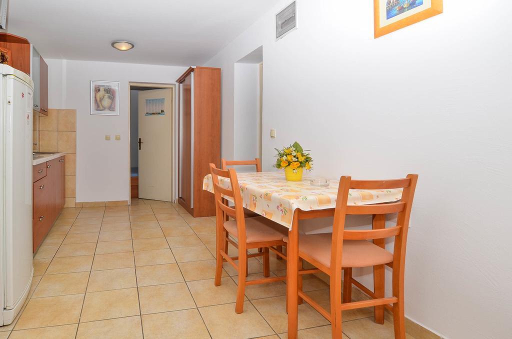 Apartments Karla Orebic Bilik gambar