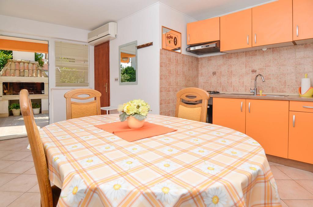 Apartments Karla Orebic Bilik gambar