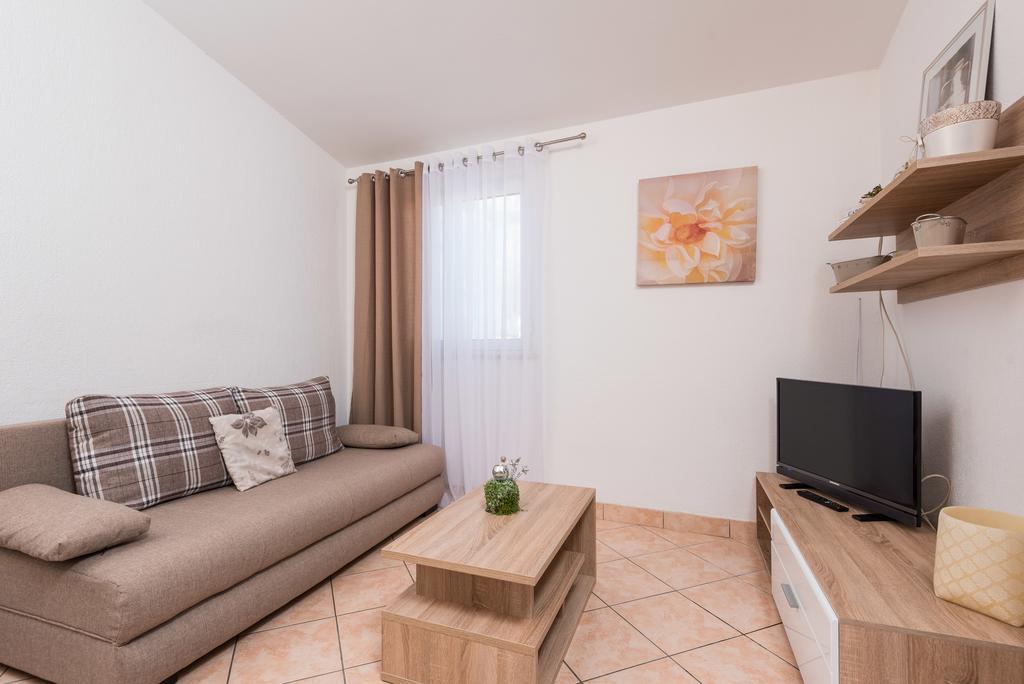 Apartments Karla Orebic Luaran gambar